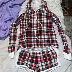 Victoria’s Secret sleep set